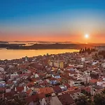Beautiful In Kod Sibenika With Sauna * Dubrava