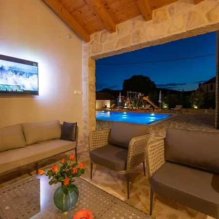 Vakantiehuis Cozy In Kod Sibenika *