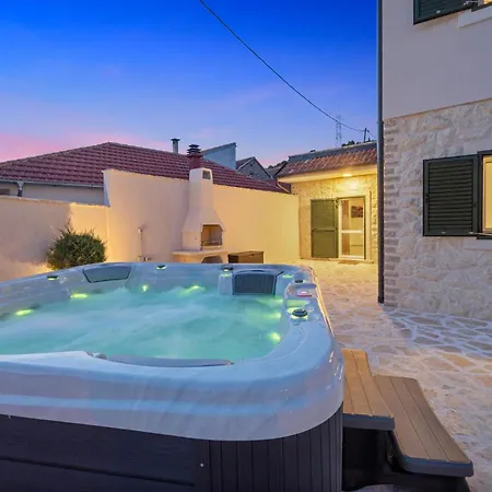 Amazing Home In Dubrava Kod Sibenika With Sauna * Dubrava (Sibenik-Knin)